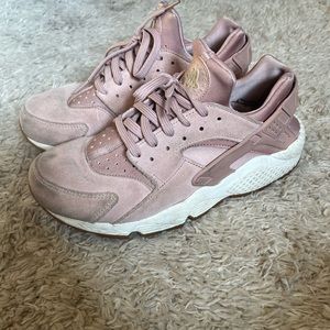 Nike Air Huarache Run Sneakers Women’s Size 10